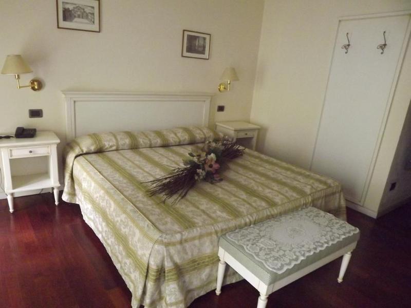 Hotel Corte Estense Ferrare Extérieur photo