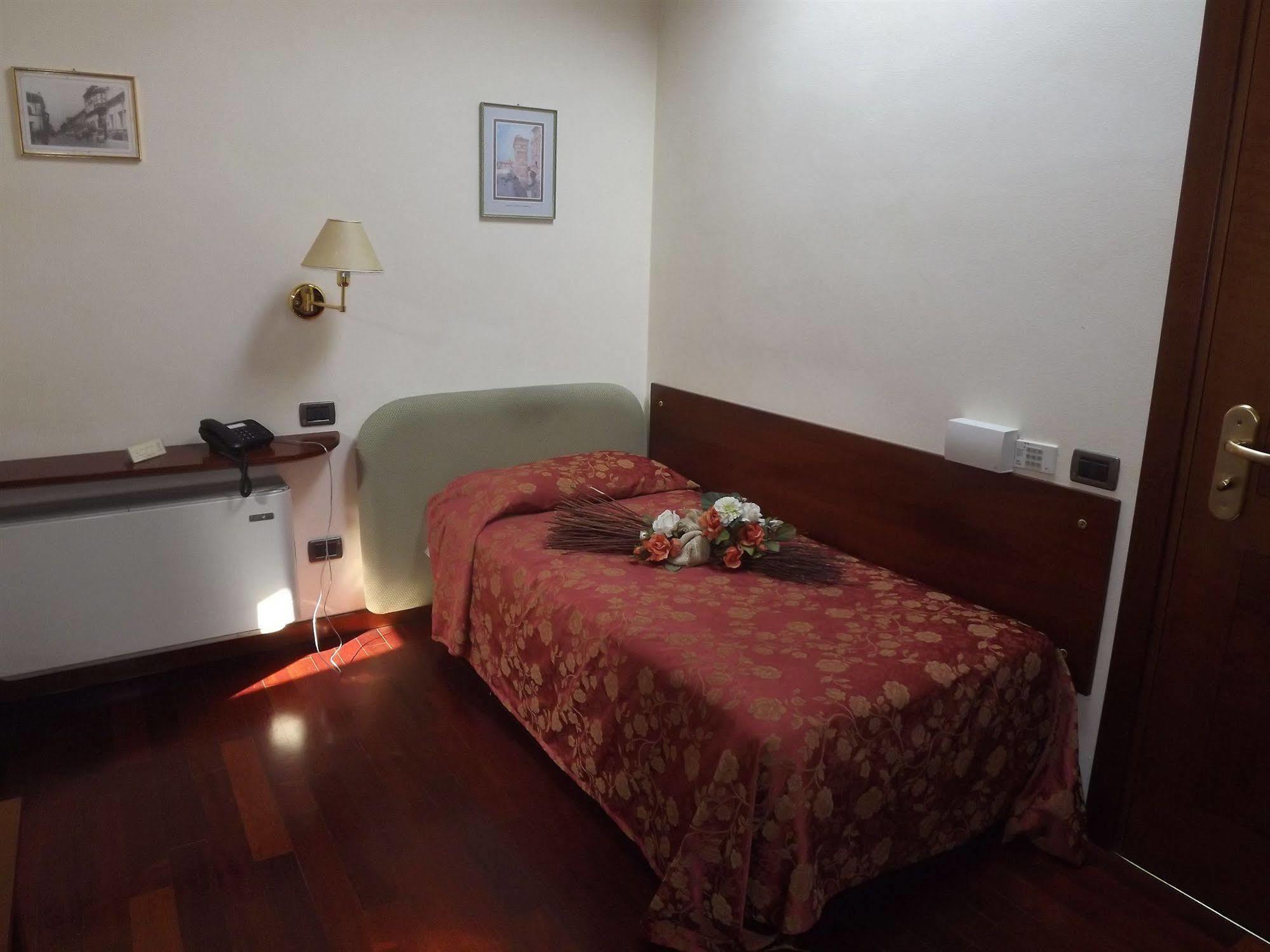 Hotel Corte Estense Ferrare Extérieur photo
