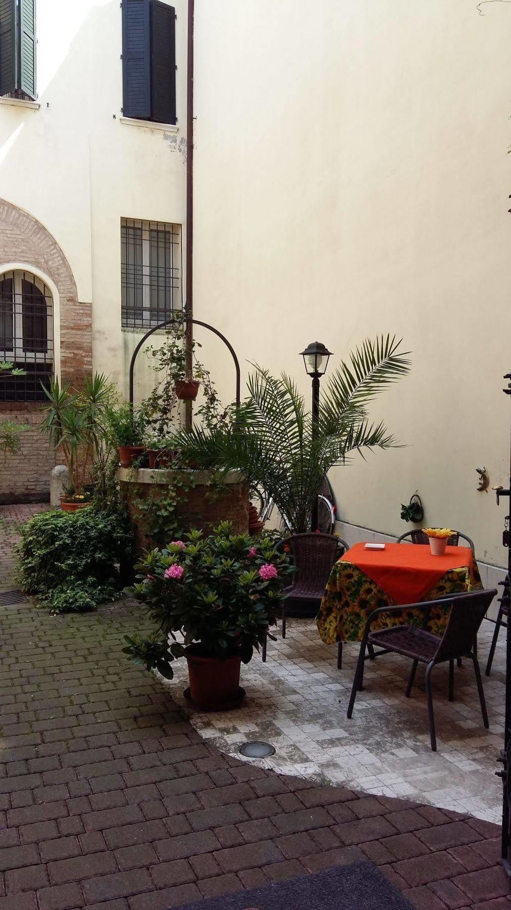 Hotel Corte Estense Ferrare Extérieur photo